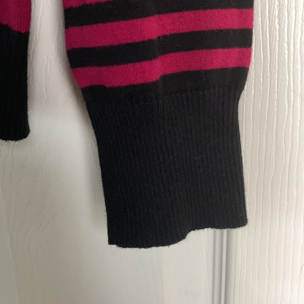 🟫🟫 Express Long-sleeved Women’s Striped Sweater (size M) - Picture 4 of 7